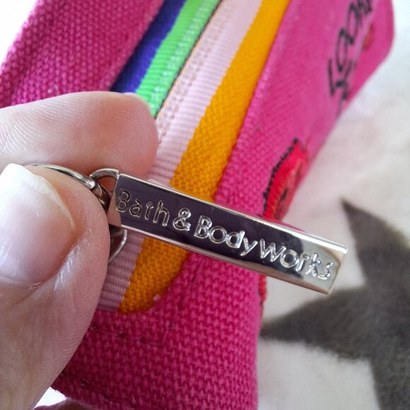 Bath & Body Works Canvas Cosmetic Bag "Looking Good" Floral Embroidered - Picture 2 of 7